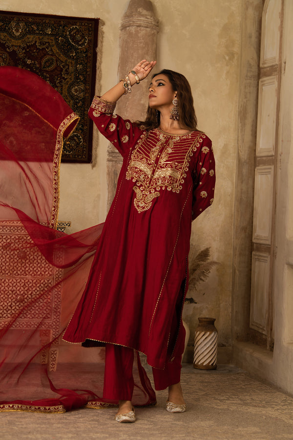 RED MUMTAZ BUTTI & JAAL SUIT SET