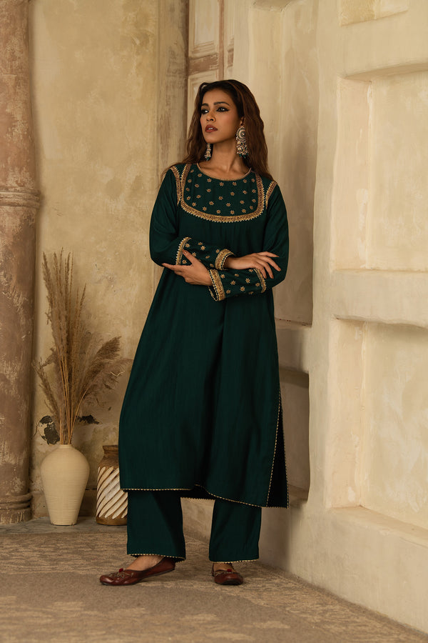 GREEN MUGHAL TARA SUIT SET