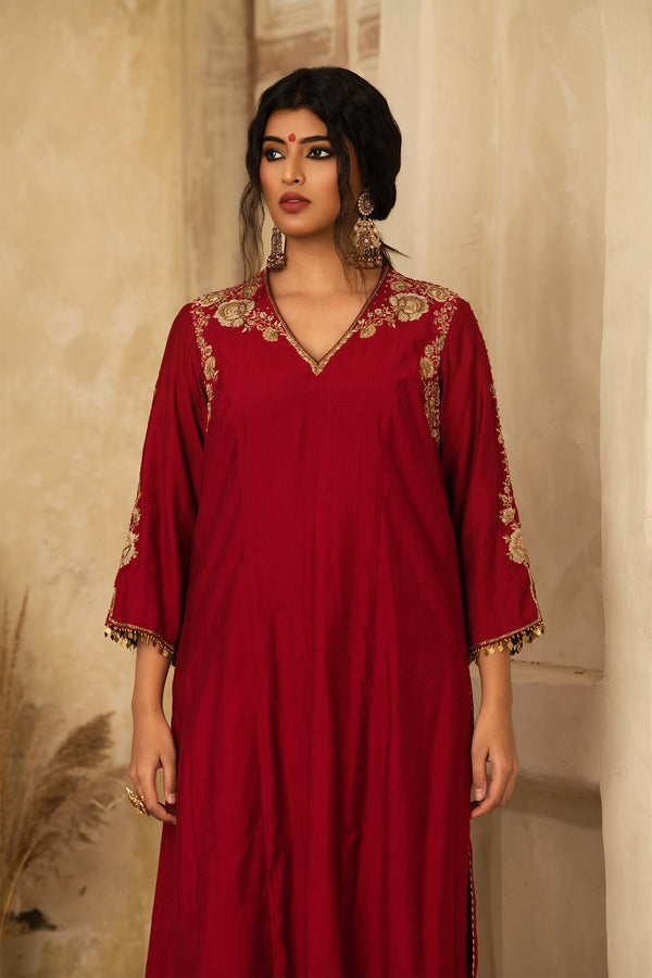 RED MUGHAL V NECK KURTS SET