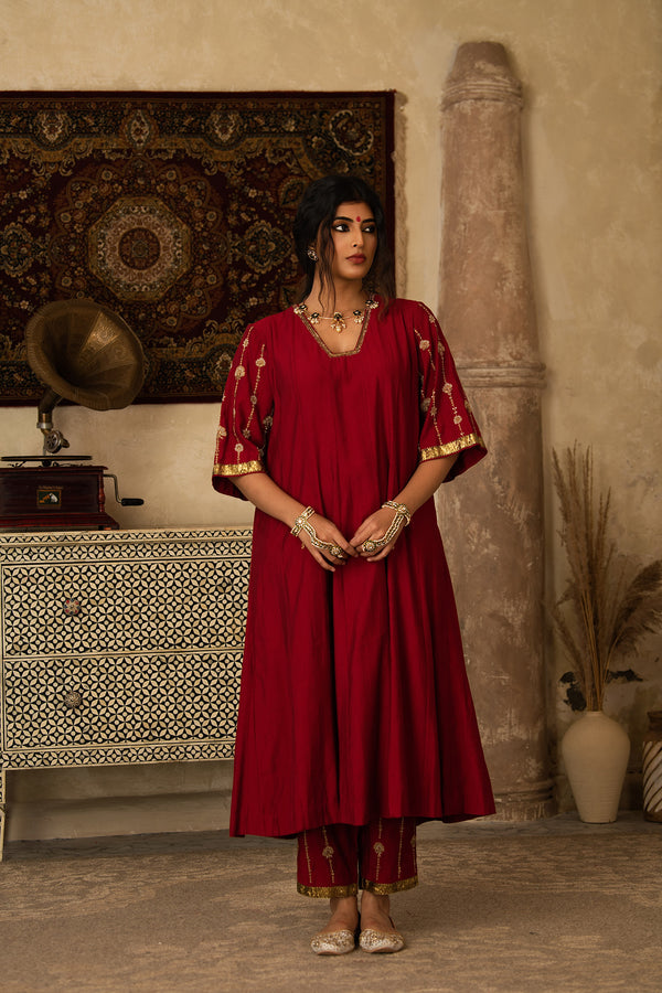 RED MUGHAL QATAR KURTA SET