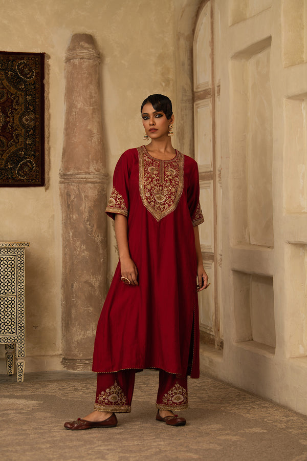 RED MUGHAL JAAL KURTA SET